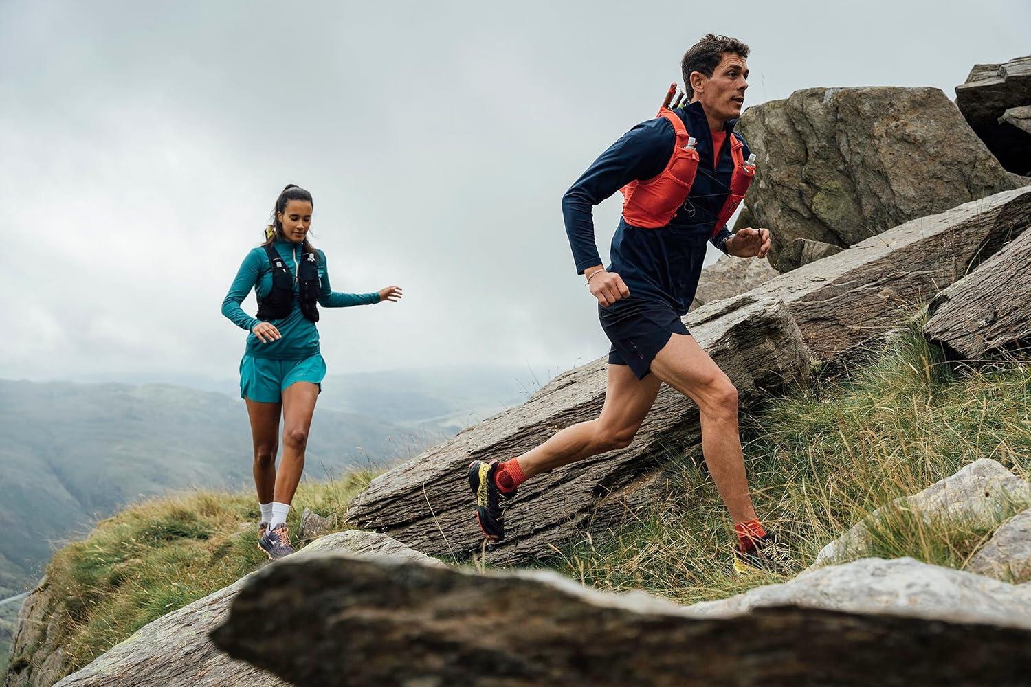 imageFALKE Womens RU Compression Stabilizing Running Socks 1 PairBlack Black 3008