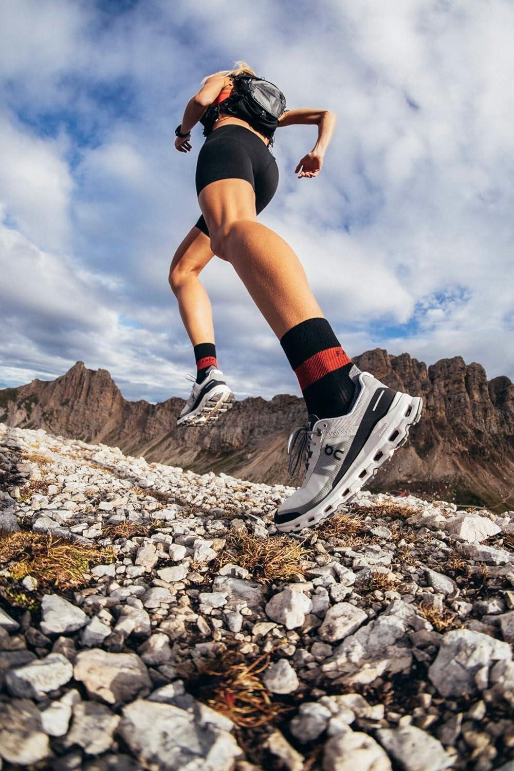 imageFALKE Womens RU Compression Stabilizing Running Socks 1 PairWhite White 2008