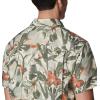 Columbia Men’s Silver Ridge Utility Lite Novelty Short Sleeve(Ancient Fossil Floriculture)