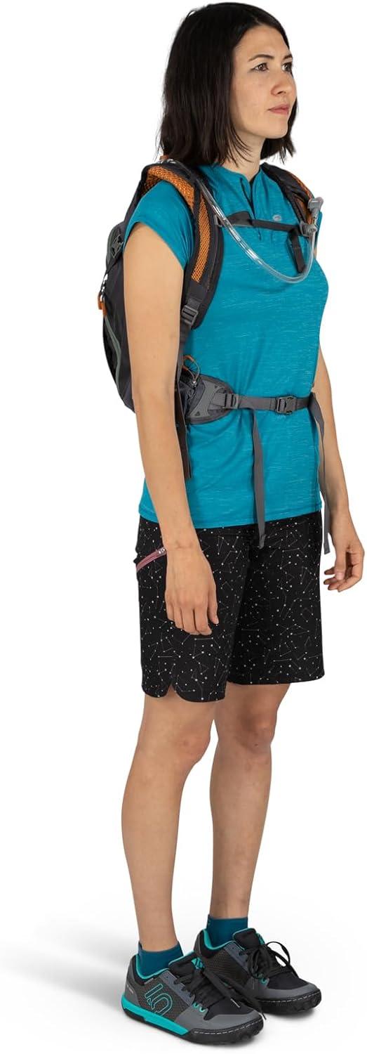 imageOsprey Salida 8L Womens Biking Backpack with Hydraulics Reservoir Claret RedClaret Red