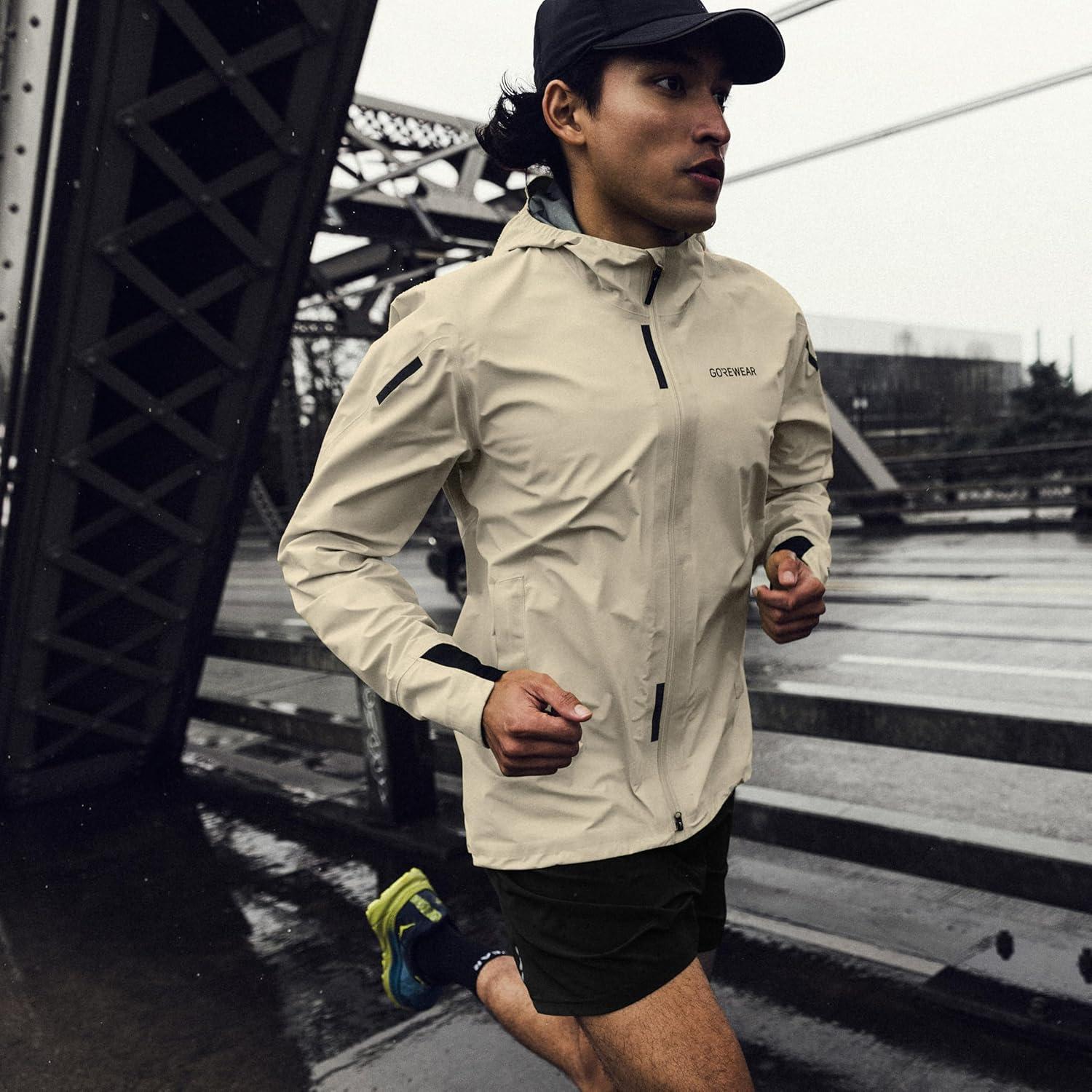 imageGOREWEAR Mens CONCURVE GTX Running Jacket Black MediumUtility Red