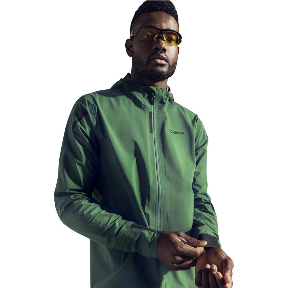 imageGOREWEAR Mens CONCURVE GTX Running Jacket  Black  MediumEngine Green