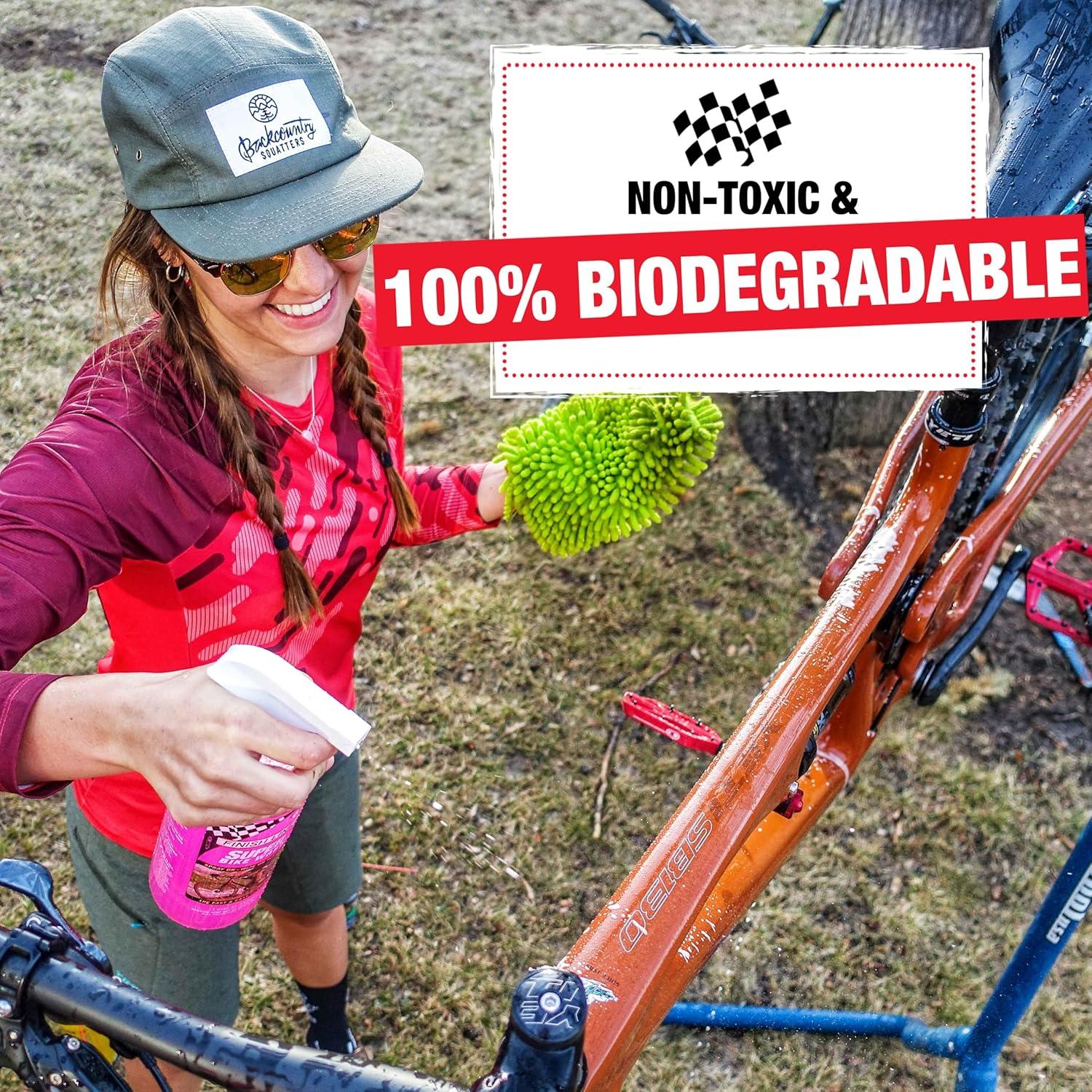 imageFinish Line Super Bike Wash1 Liter Spray Bottle