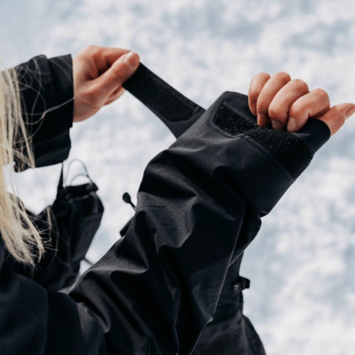 imageBurton unisexadult Womens Ak Upshift Goretex JacketTrue Black